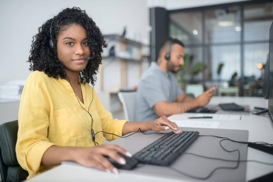 A woman working in a contact center